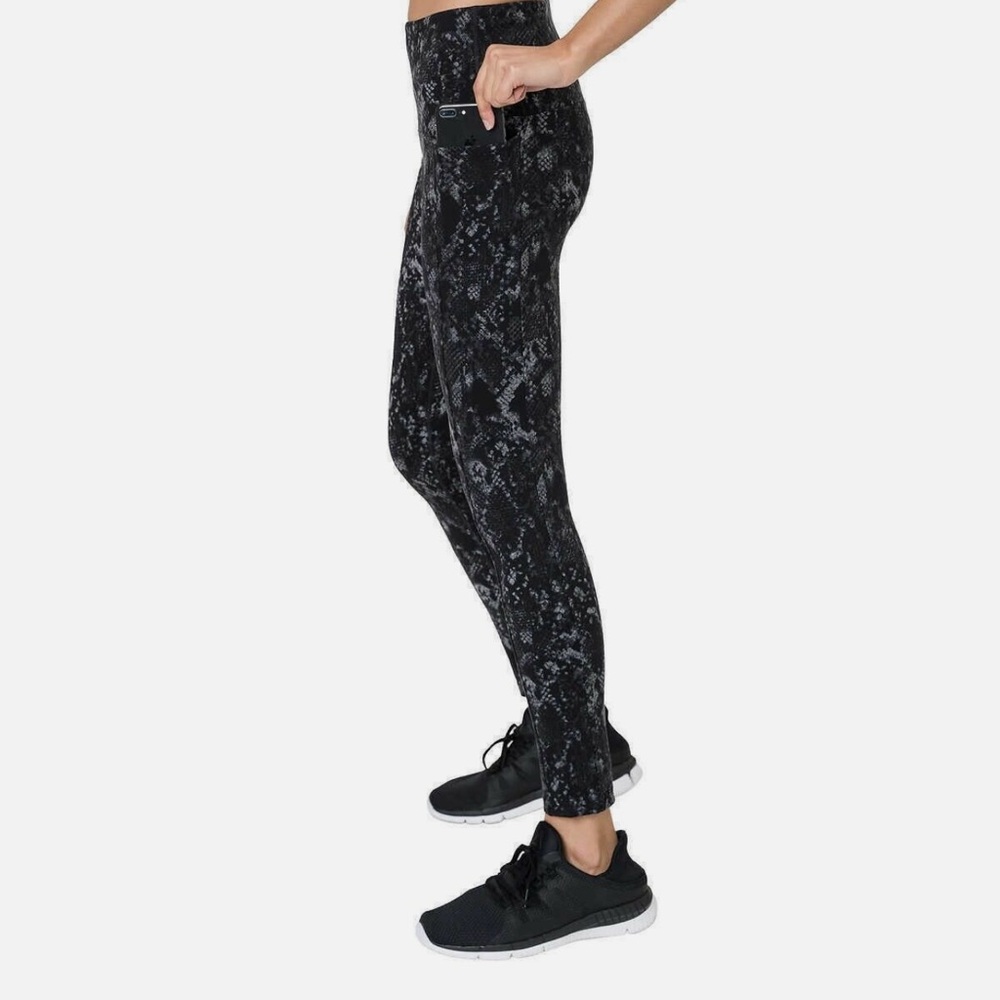 Tuff Apparel Black and Grey Snakeskin Print Pants Size X Small With Side Pockets - Picture 2 of 11